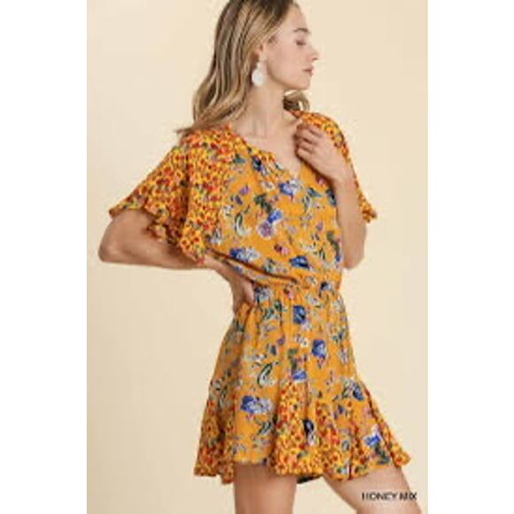 MSRP $78 NWT Umgee Floral Print Romper Size S-M | SAME DAY SHIP or NEXT DAY - Picture 1 of 7